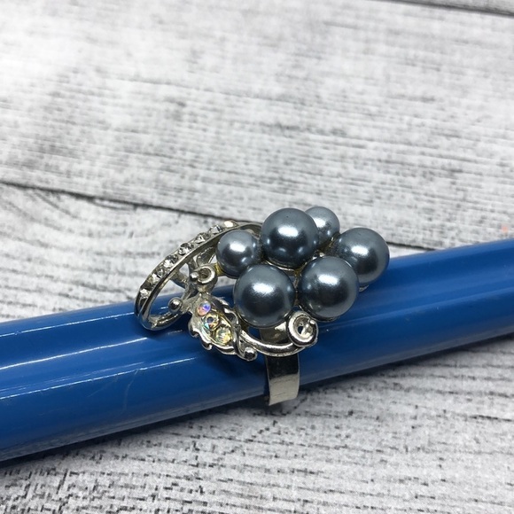 Curated bundle silver tone pearl brooch and ring 6.25 elegant statement - Picture 6 of 7